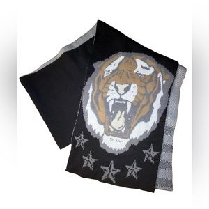 Express long scarf with tiger